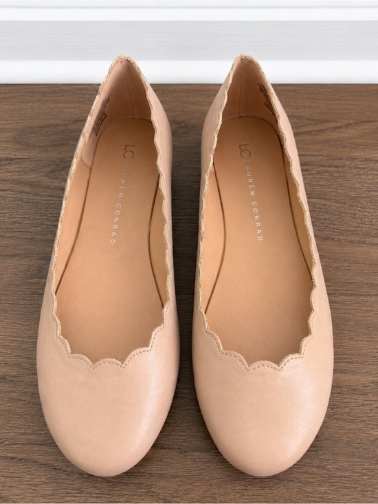 LC Lauren Conrad Shoes - NWOT LC Lauren Conrad Giselle Blush Beige Scalloped Ballet Flats Size 7.5